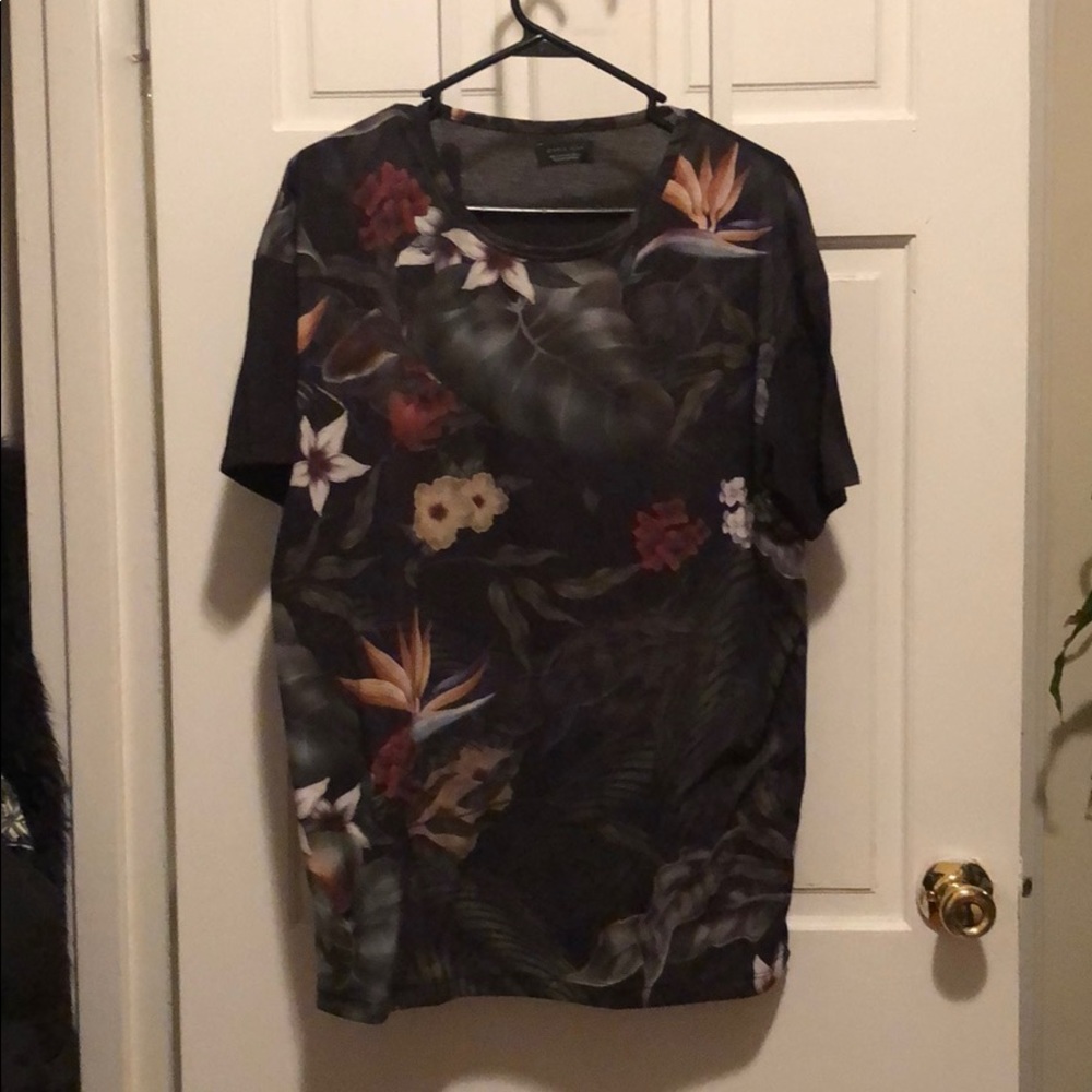 Zara Men’s Floral T-shirt